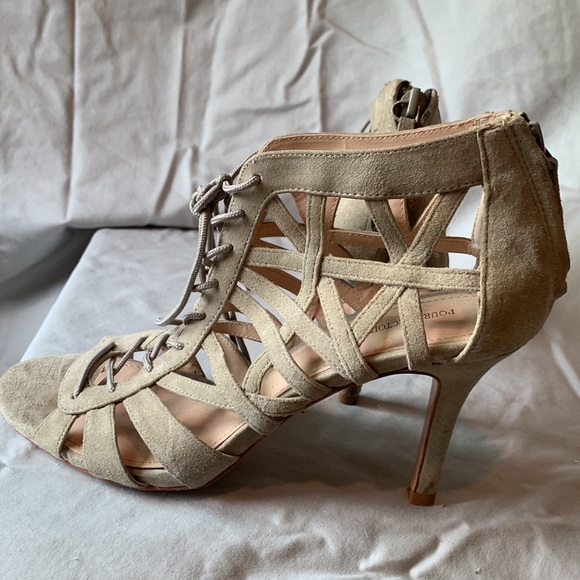 Pour La Victorie heeled peep toe cut out sandal - Picture 5 of 5